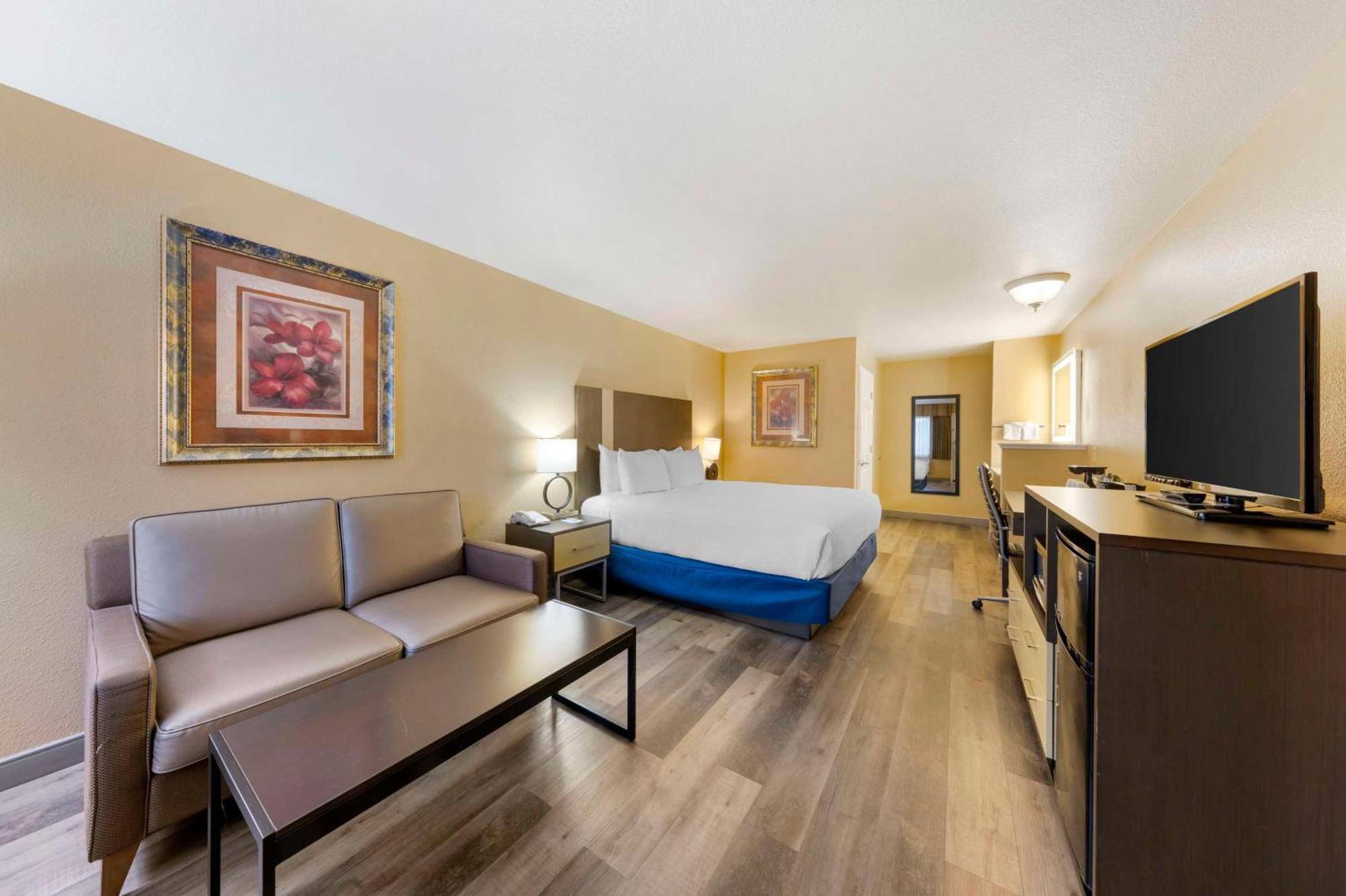Western & Hotel
